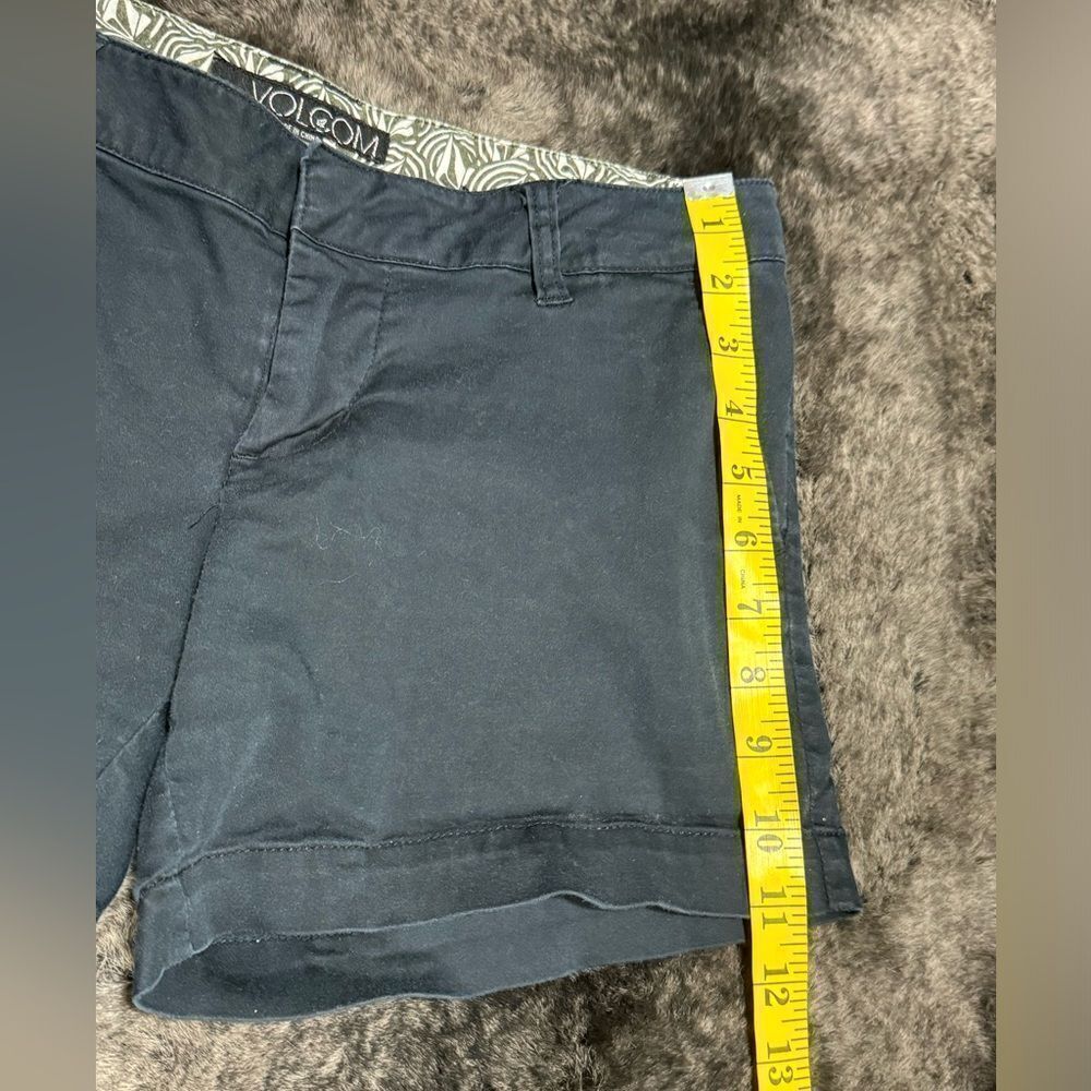 Volcom Women Junior Size 3 Black Stretch Cotton Blend Chino Shorts - Picture 10 of 15